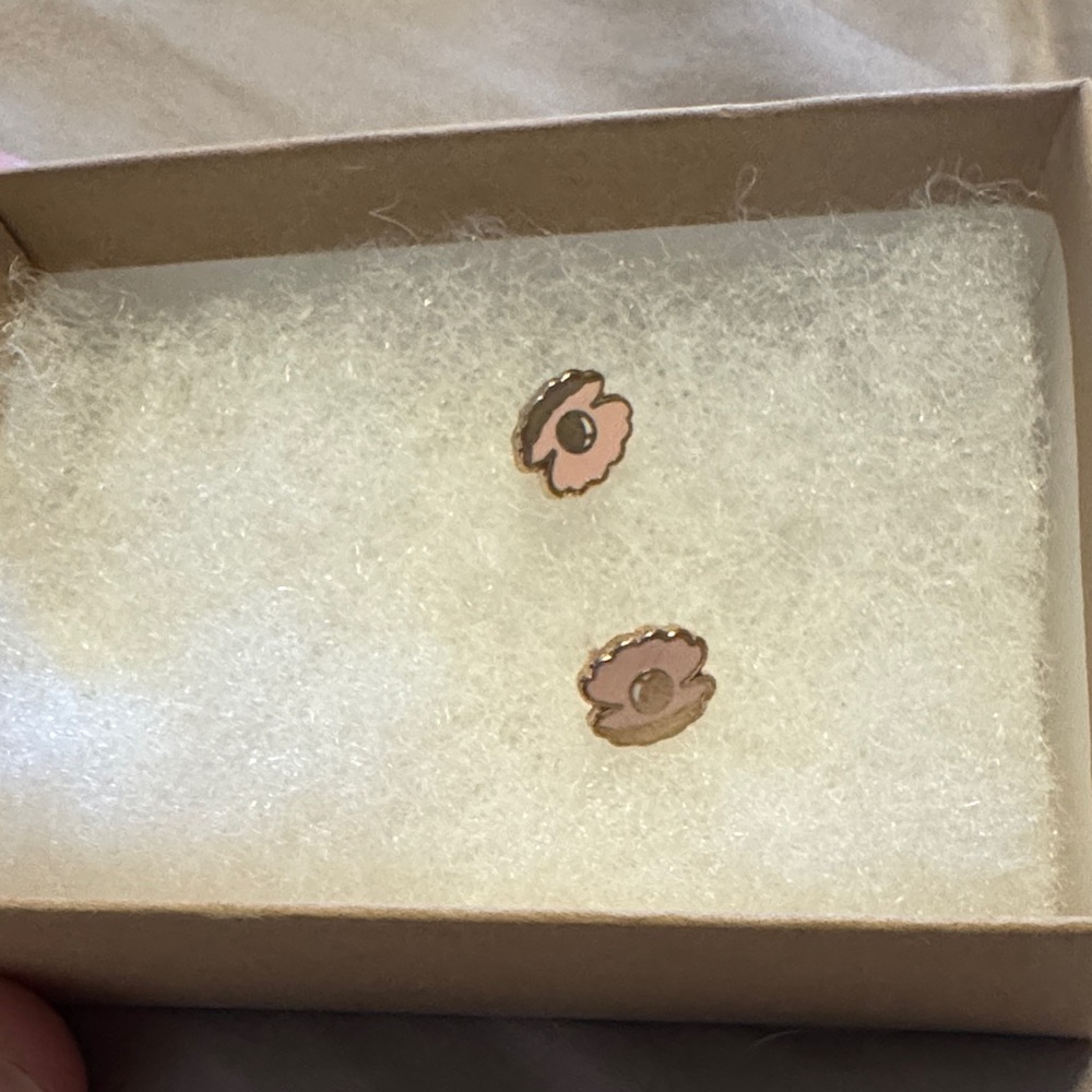 cute pink oyster Stud Earrings